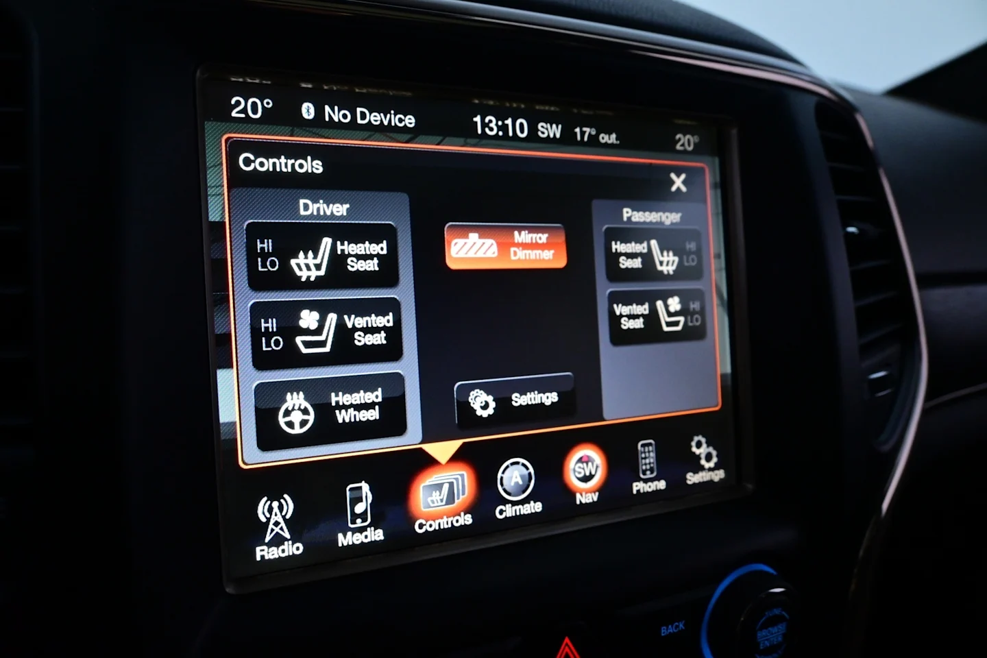 Car Image - 6qkJmFHvseHUFCLZQxjD83