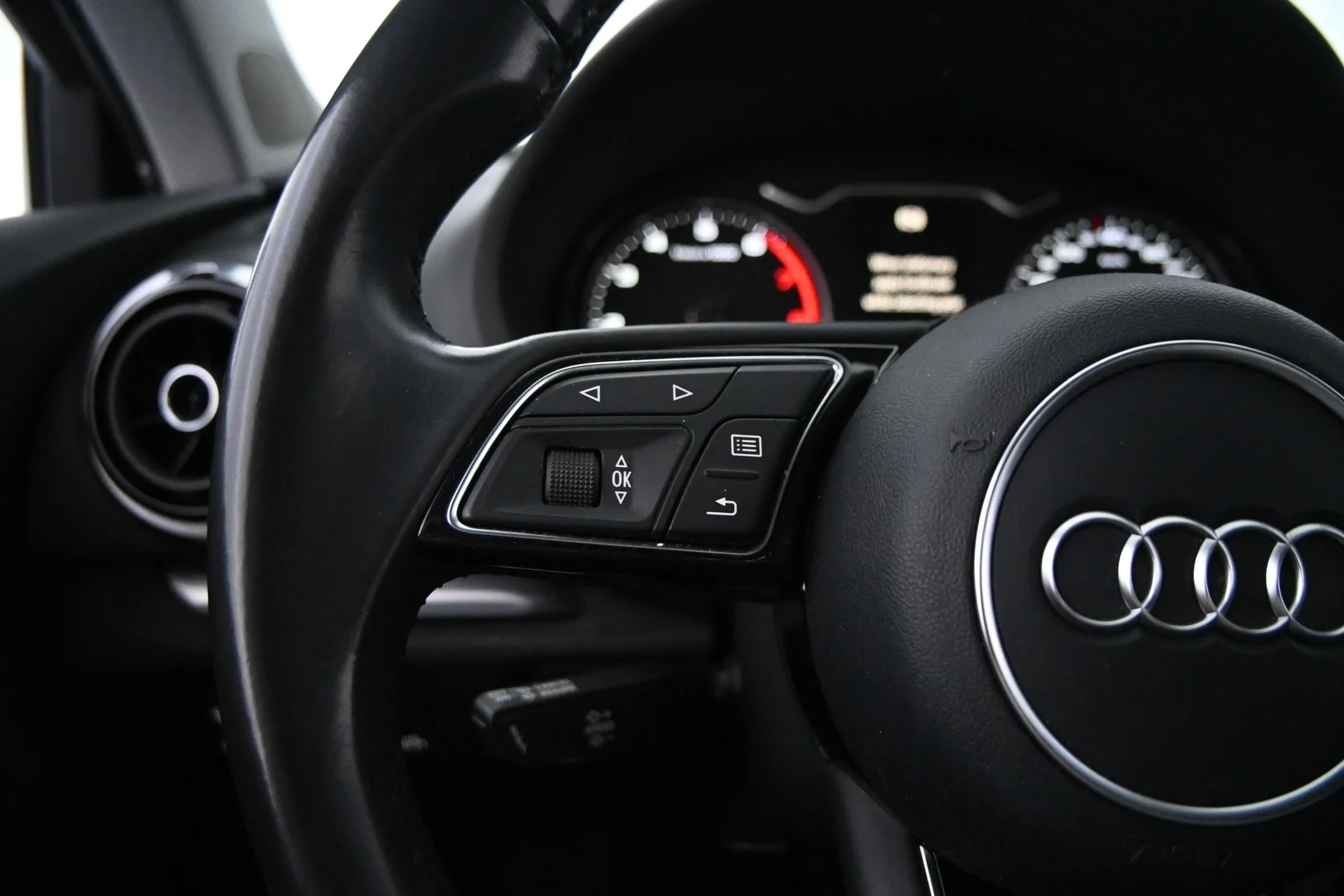 Car Image - 78IIM82vVBgsLxLSCsTKOQ