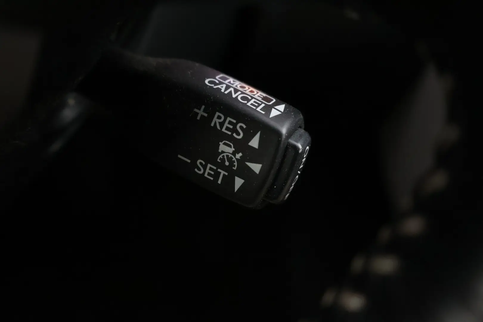 Car Image - 3djBWSpEVwTixKvz6j4dFS
