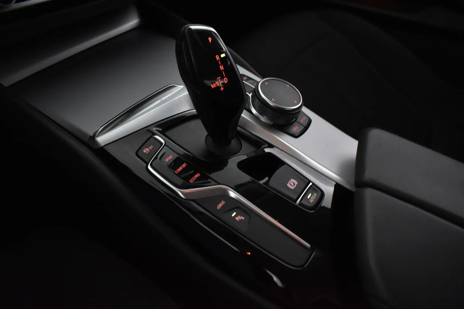 Car Image - 77vaBhMK5gy0RyA2hplSaH