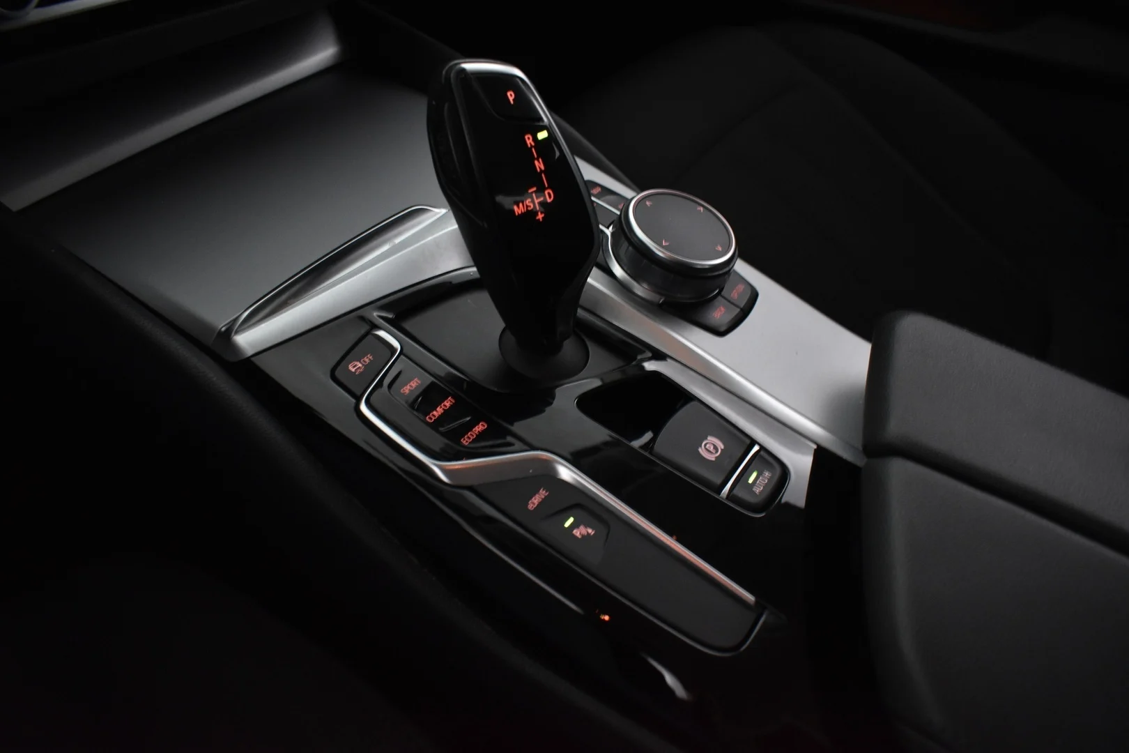 Car Image - 77vaBhMK5gy0RyA2hplSaH