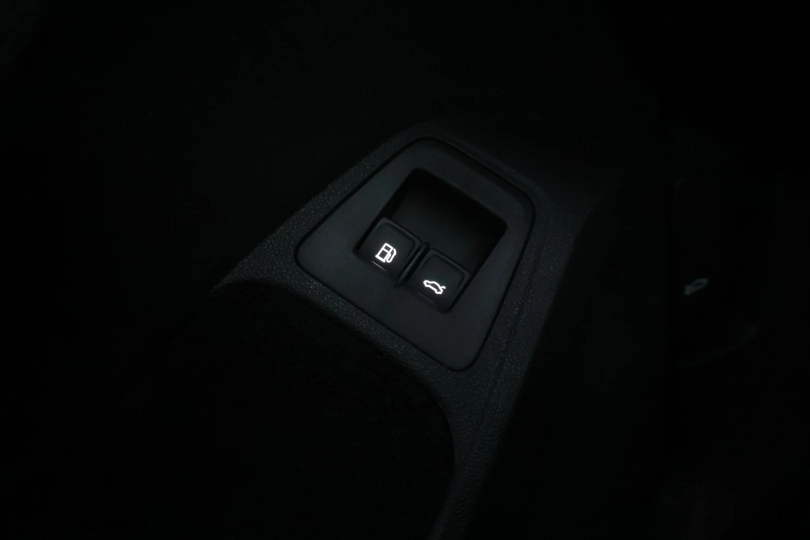 Car Image - 77KrzsmlvfeayfRYEfRrs0