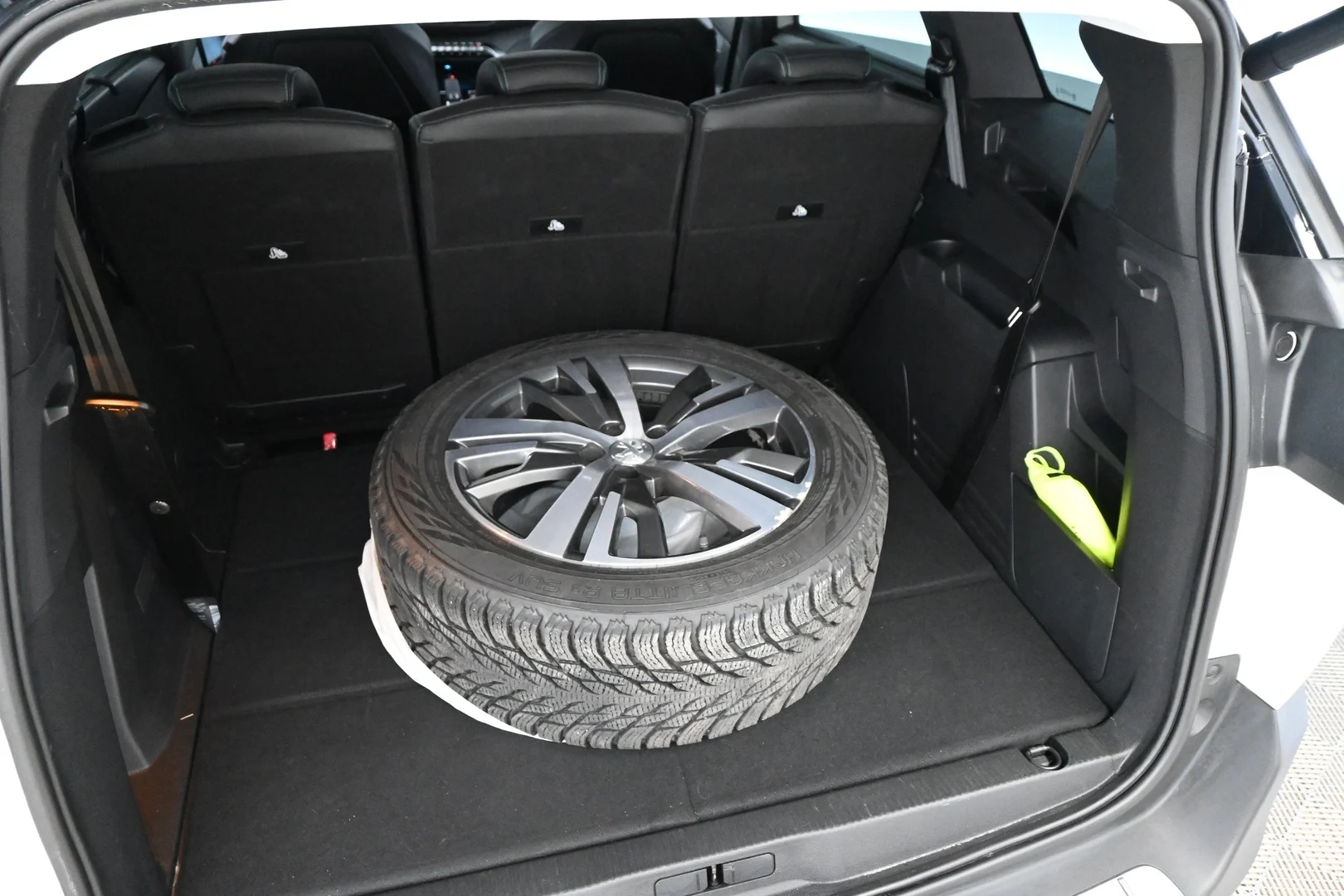 Car Image - 7ga07yKTFRFfTNgDI3cbM