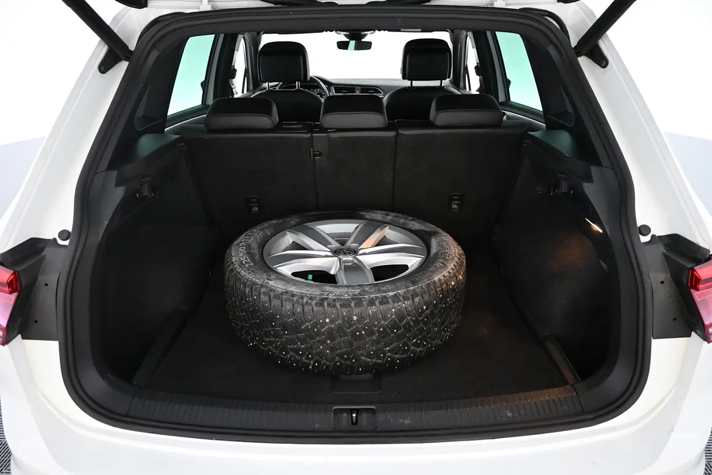 Car Image - 5EkAlc5touwqMjfZgjo9D2
