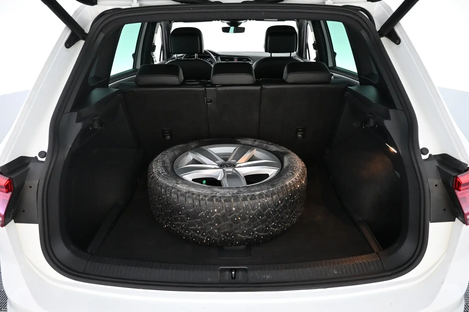 Car Image - 5EkAlc5touwqMjfZgjo9D2