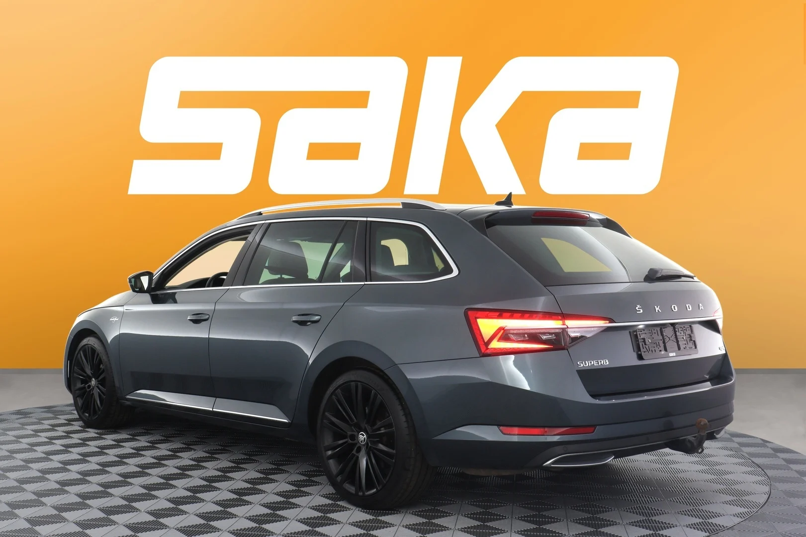 Car Image - 6O9FaZmGEMut87tKHAc1zl