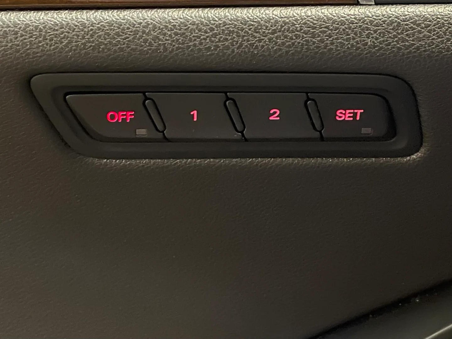 Car Image - 4Tw3ChZzWaeVpcxyAApOm3