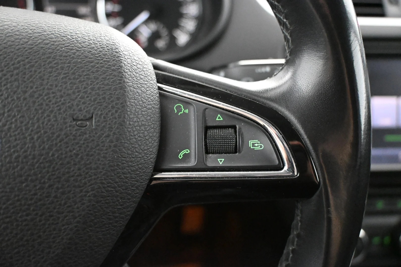 Car Image - IBtbppmvvOZ3AwqqiRgvg