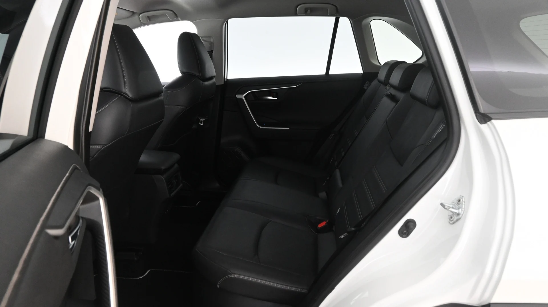 Car Image - 6Zj7MIr0LAv9MQAQ7jAZFo
