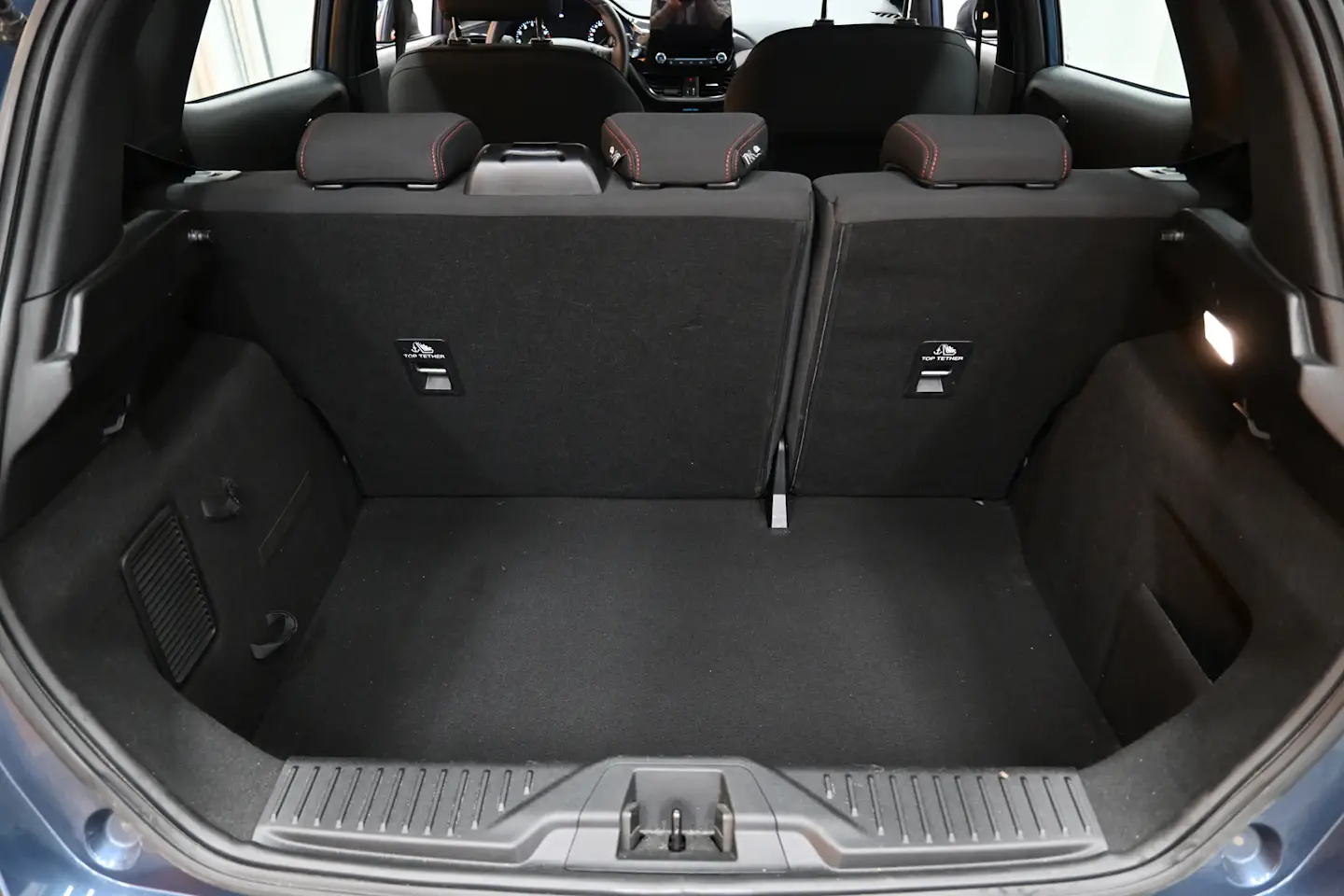 Car Image - 2nSlkwUu7t3oUc2jXfBVSi