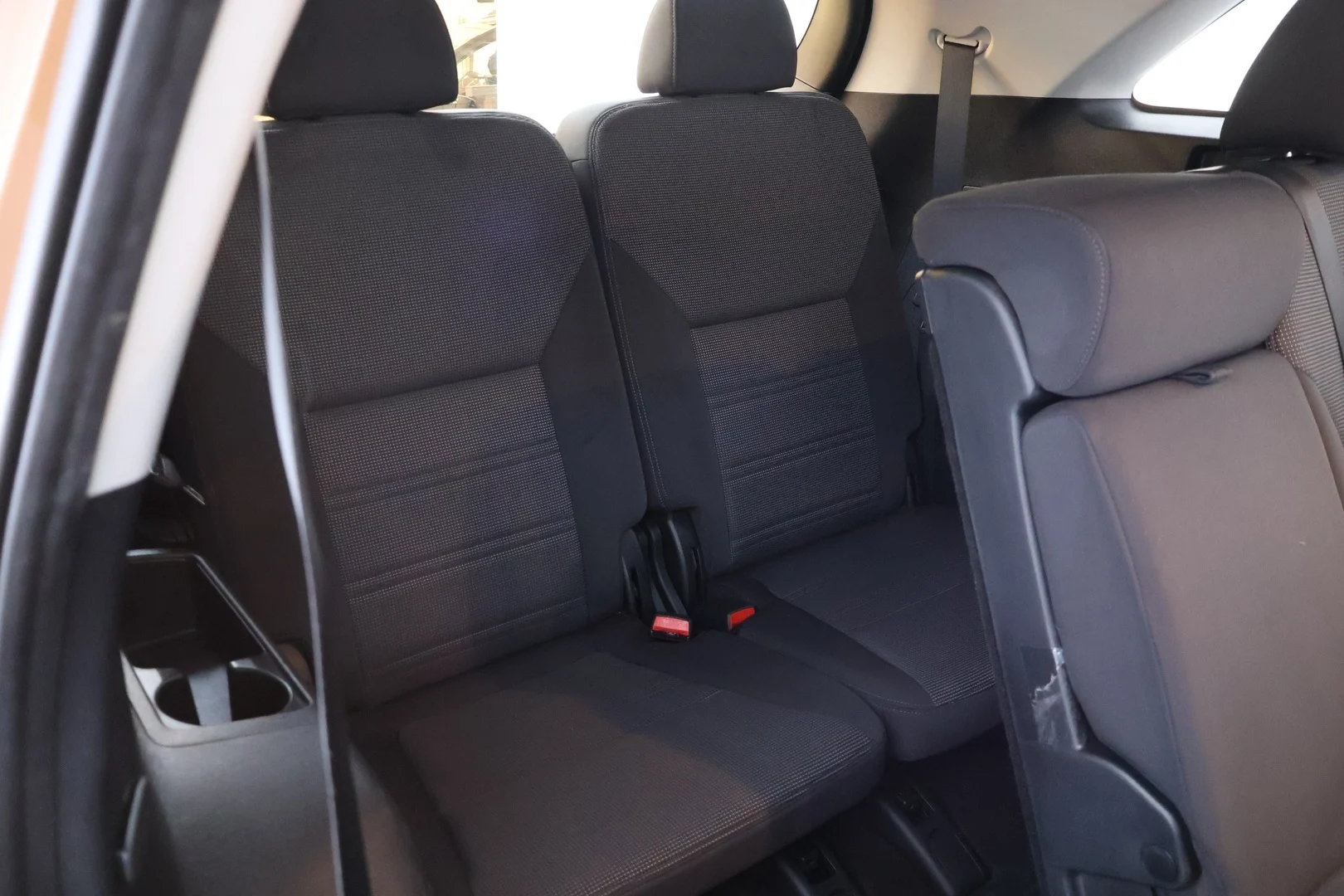 Car Image - 6SeGZeFlnh4bB6SLnQPAaA