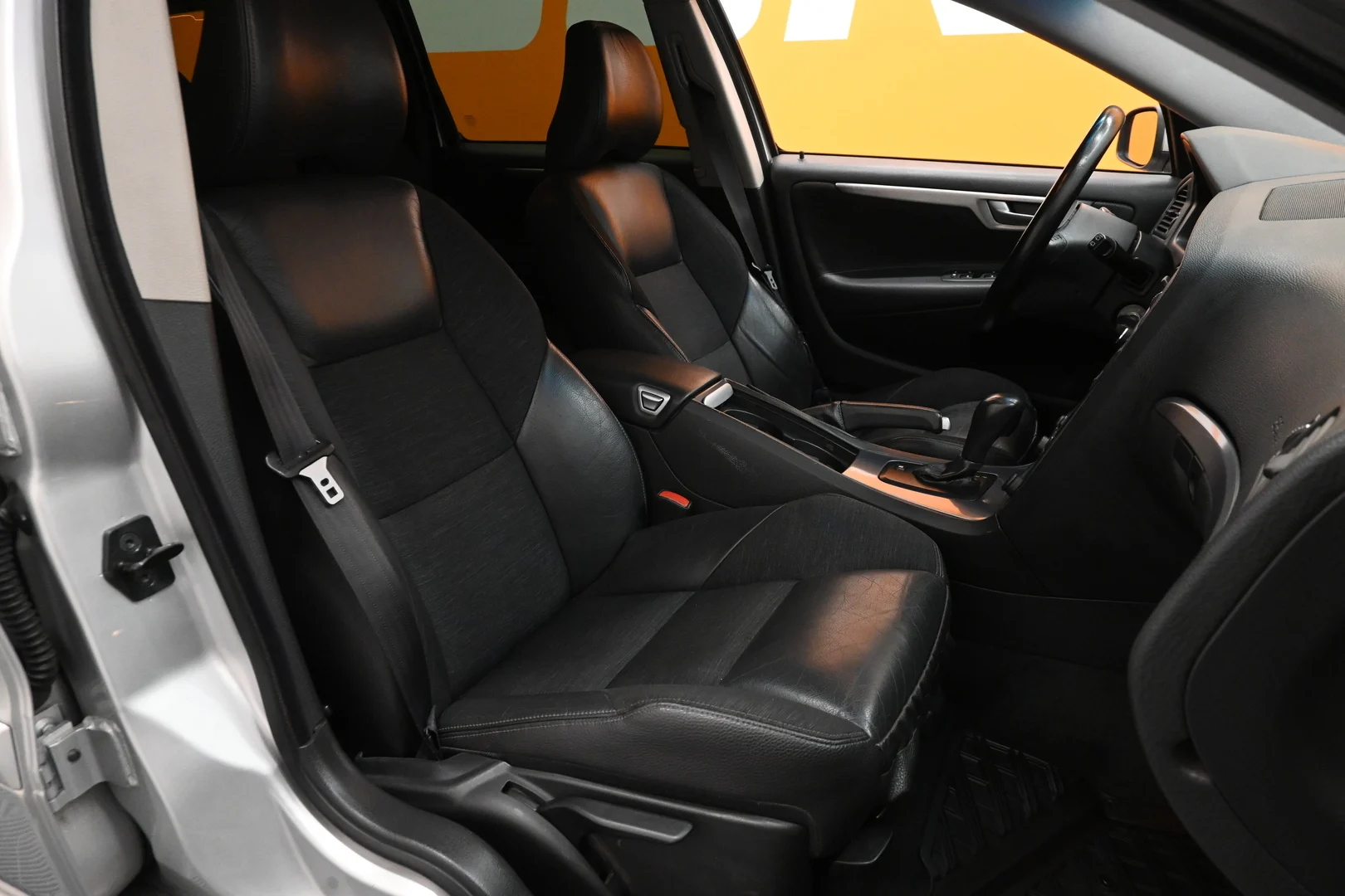 Car Image - 7HyVUKXXcH5WHTI9VZbp92
