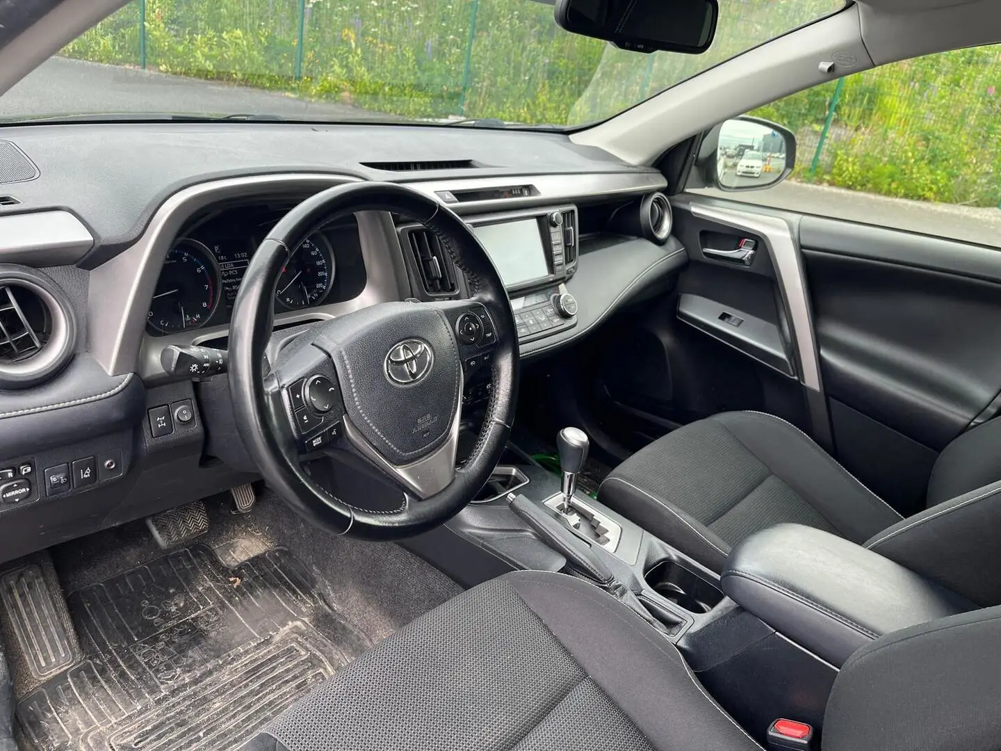 Car Image - pPdj3o15idnhoRzpIzAxv