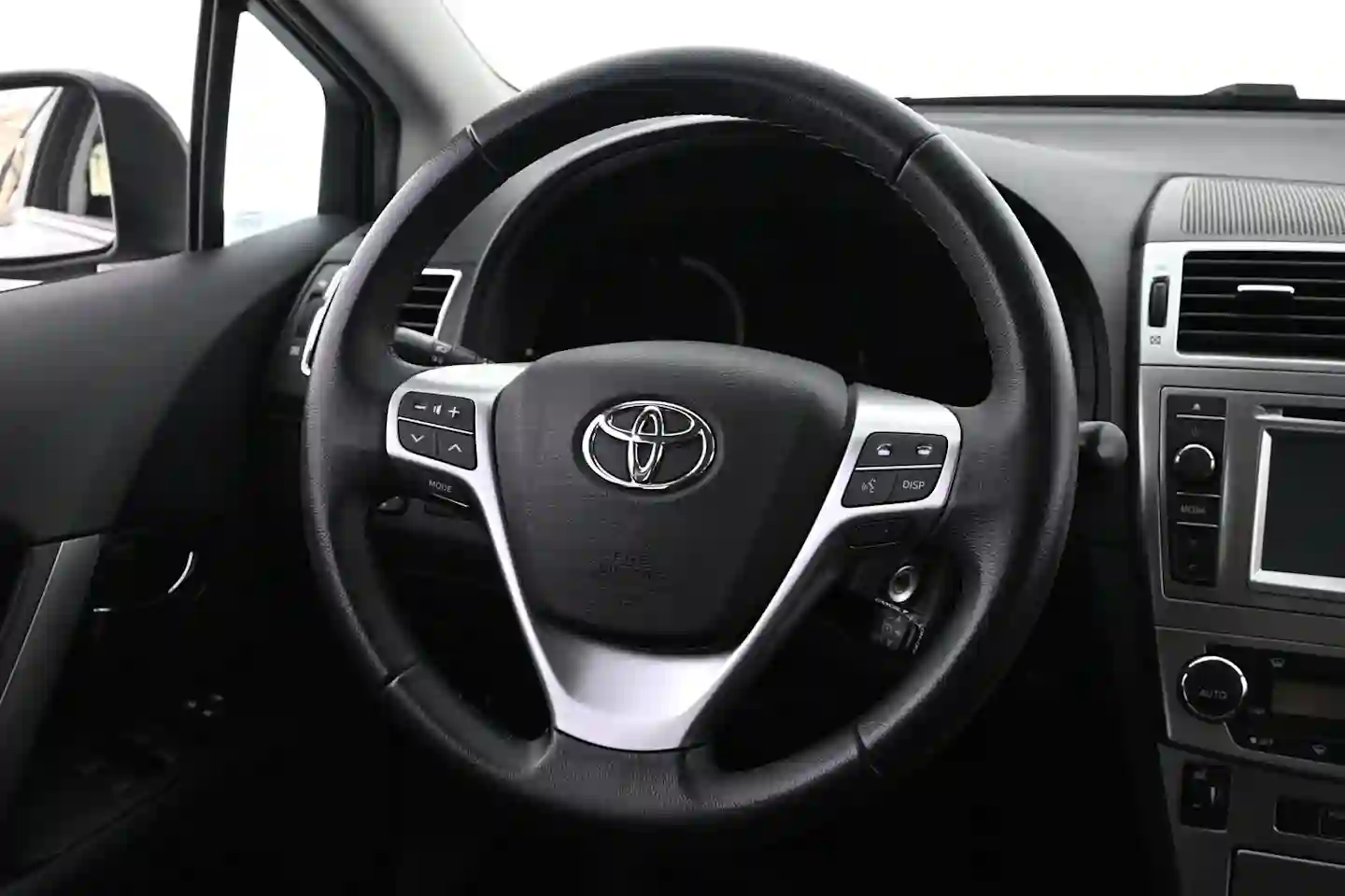 Car Image - 45VGcoE3J4cHOah2K0YQlv
