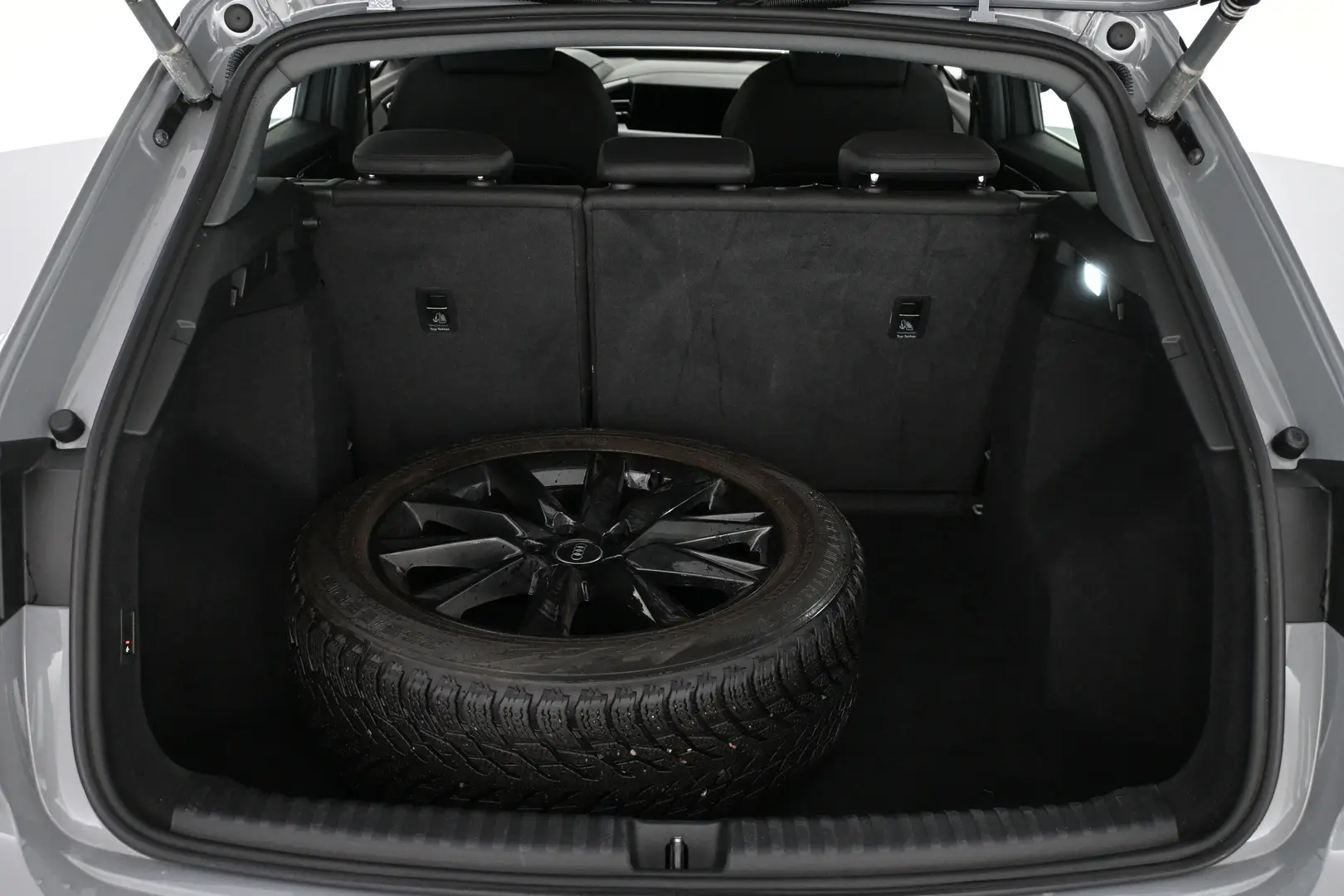 Car Image - 5OPfkUAeSJnpG5qcFNoyOm