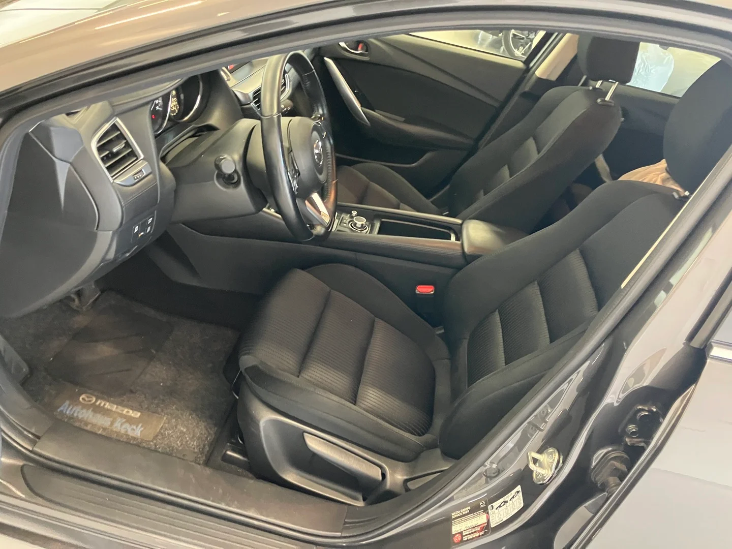 Car Image - 3nsvS4lh338LUTxelhEGmo