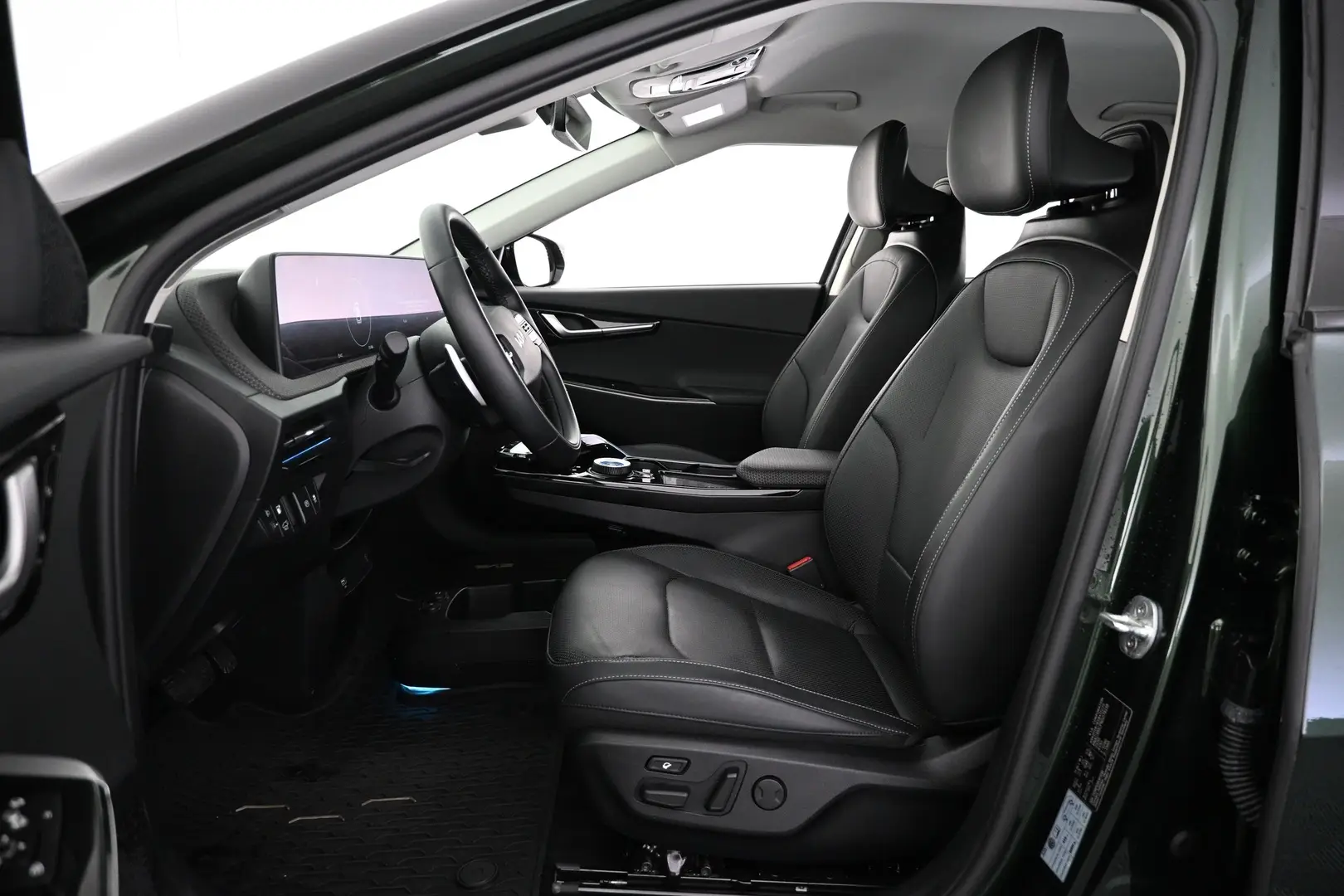 Car Image - 4m0LTFEIL3sjF5zyXNWbdy