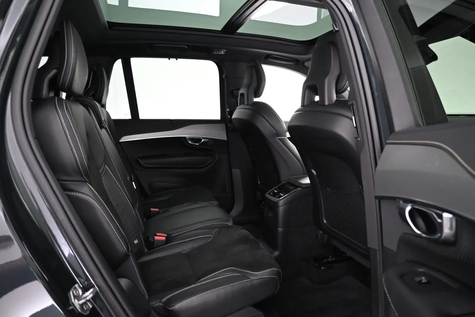 Car Image - 4qWSOcHGWjd0ZGl5AxfMd6