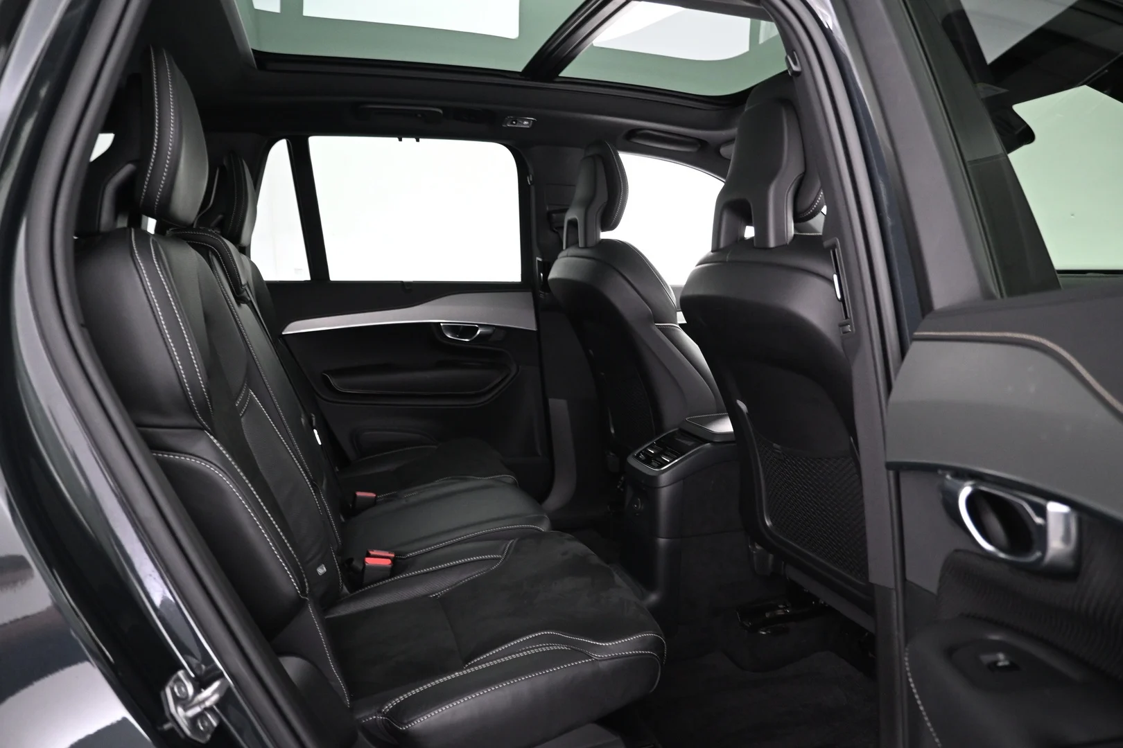 Car Image - 4qWSOcHGWjd0ZGl5AxfMd6