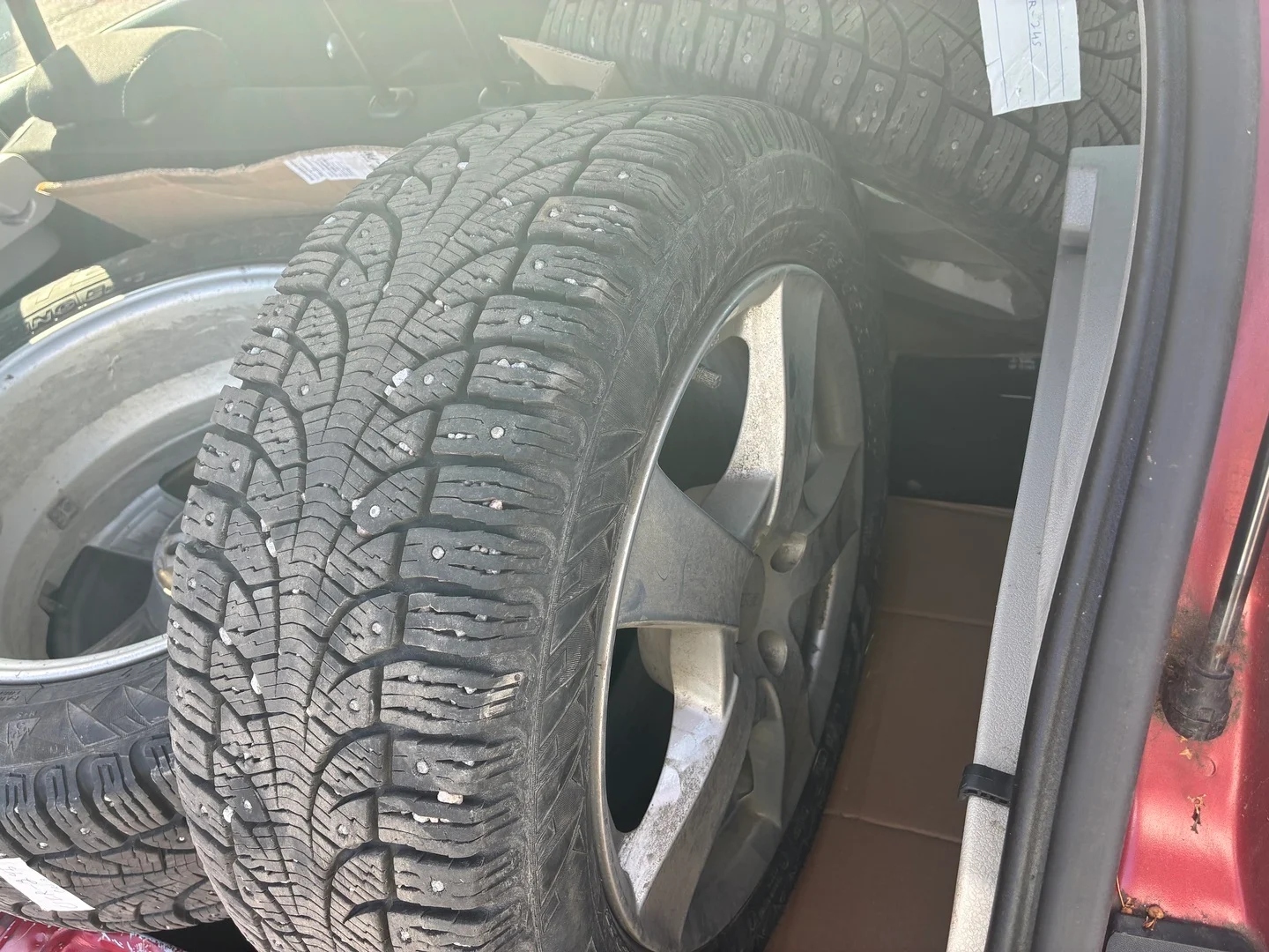 Car Image - USDLYg05QRBOwCYICbpUu