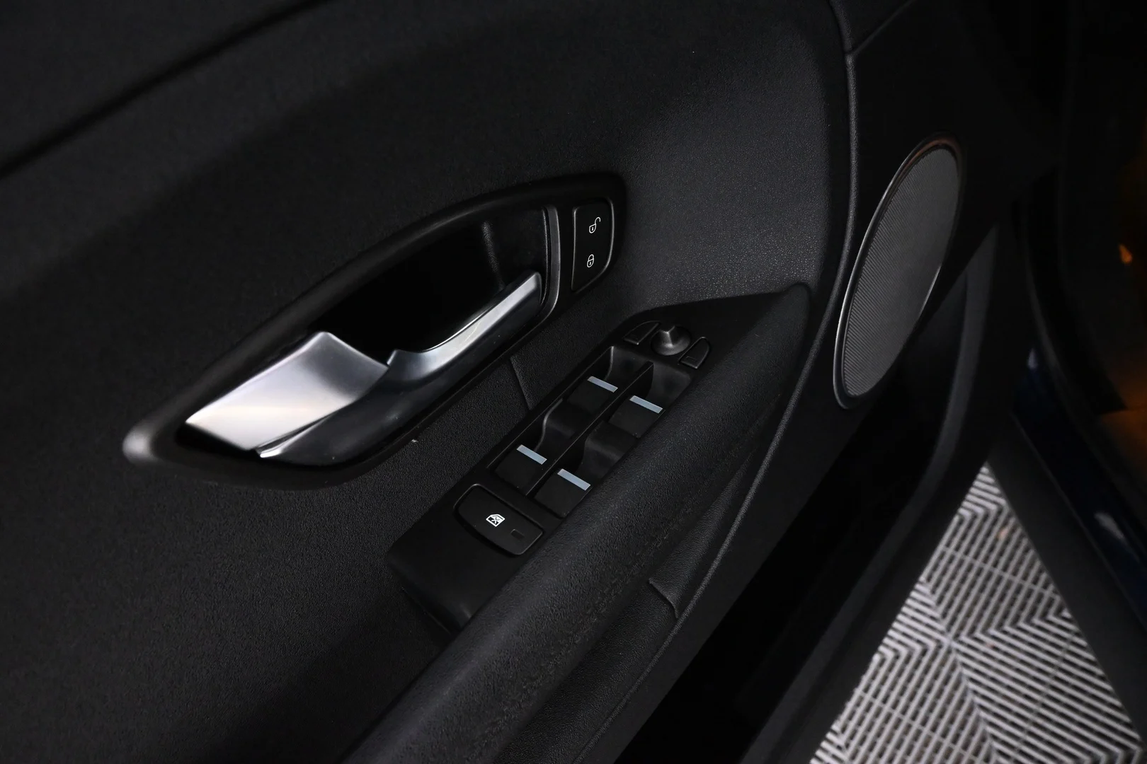 Car Image - 4Vl7WbJTw0XlI7BaHFVVrx