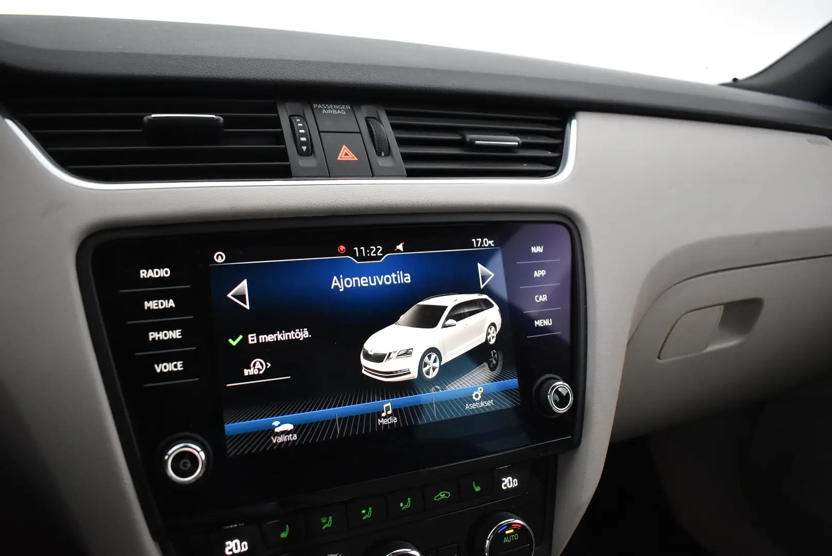Car Image - 7jEO6Wez4FasiXAKUgp8I2