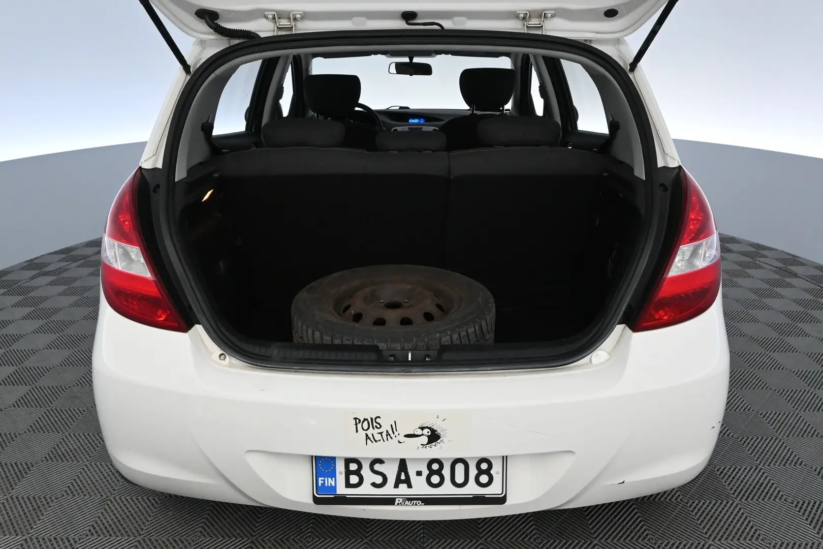 Car Image - sqt1UNjS0WFM1rleETp3C
