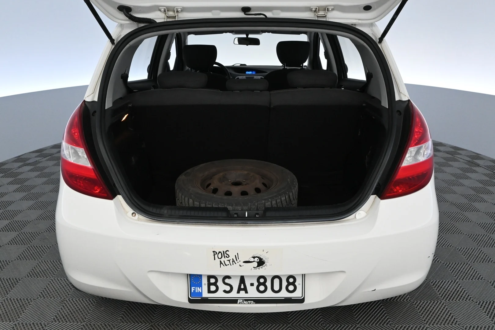 Car Image - sqt1UNjS0WFM1rleETp3C