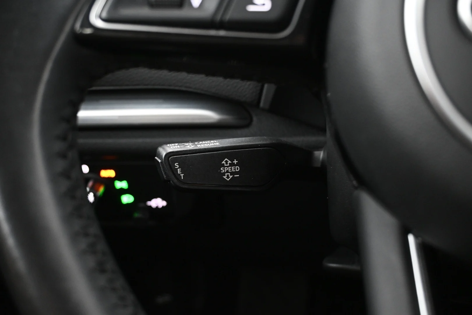 Car Image - 4Q2I3O1SQTlZPGtwA0slb2
