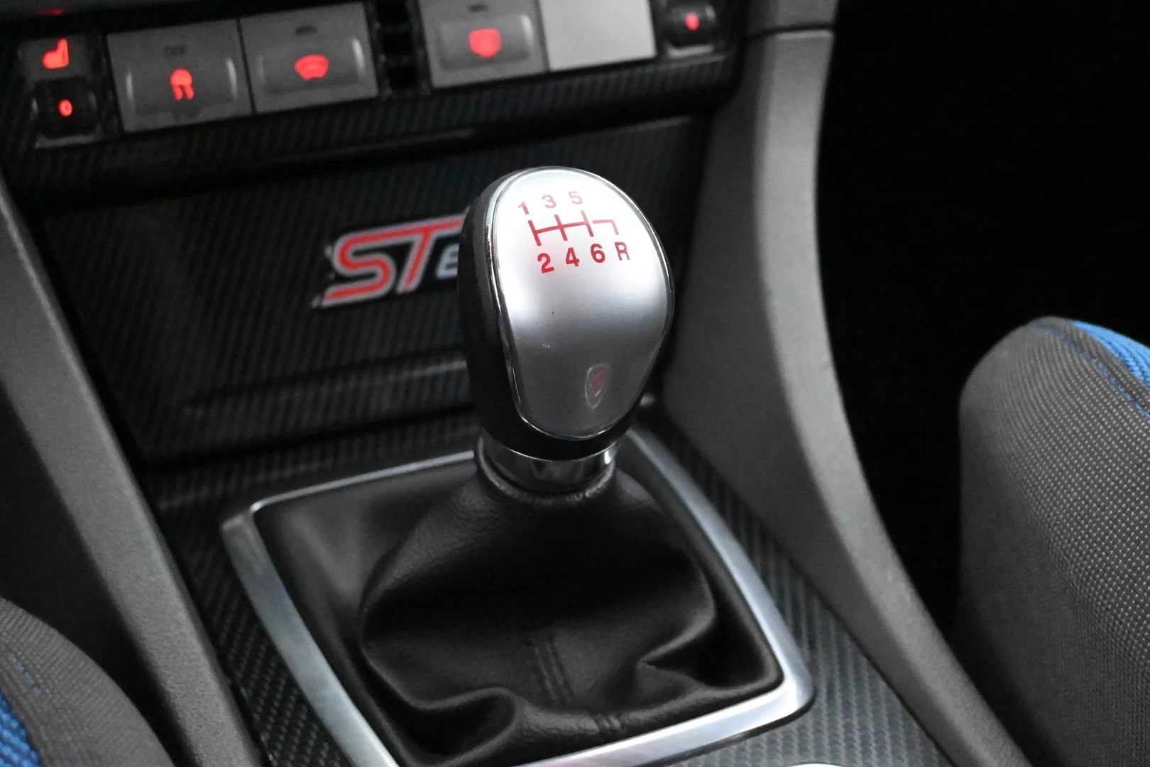 Car Image - RZRAcnmaUxMZu67qYdEMj