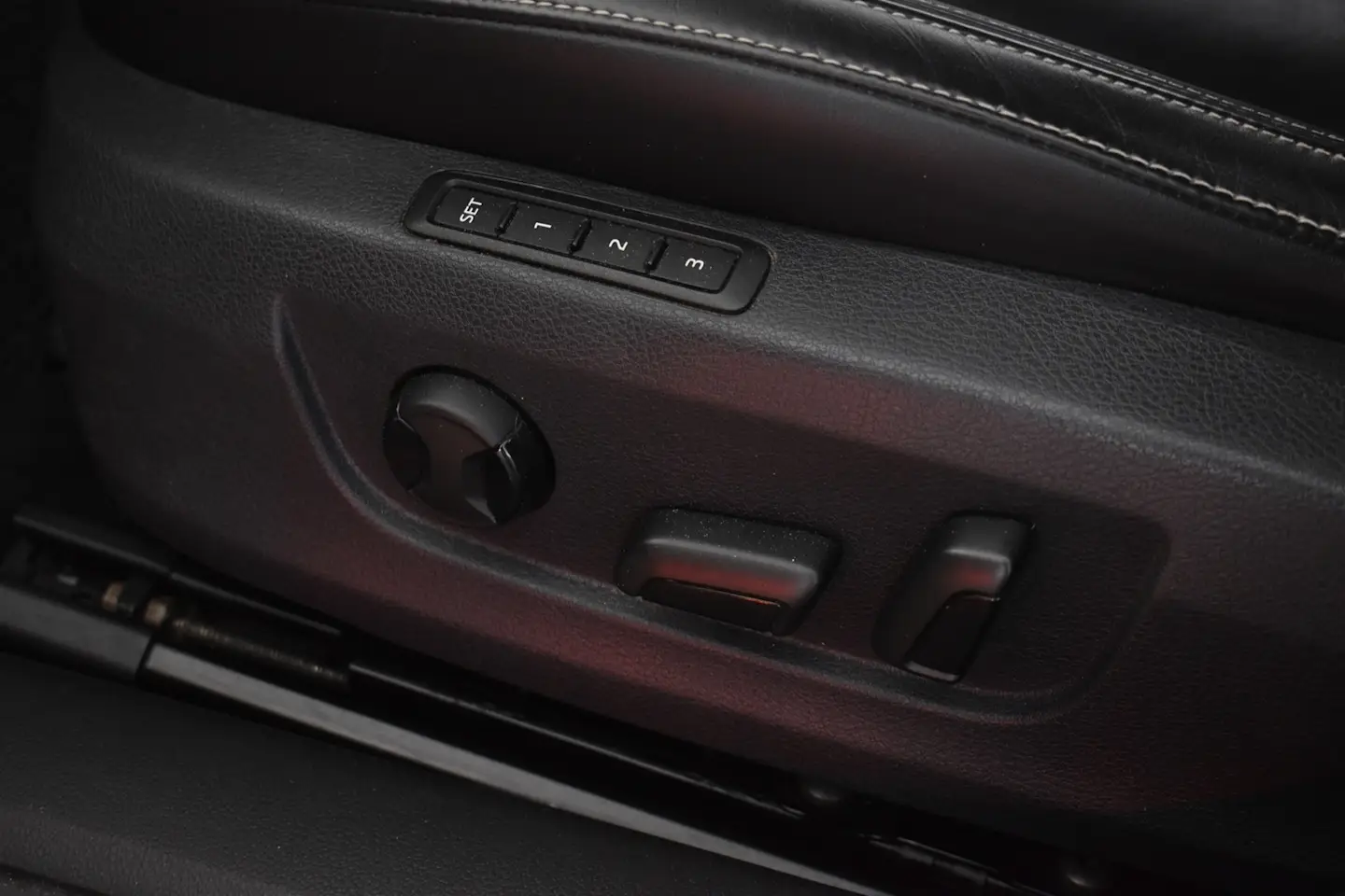Car Image - 1ppMhnNLcfkB6NYqHdQyeJ
