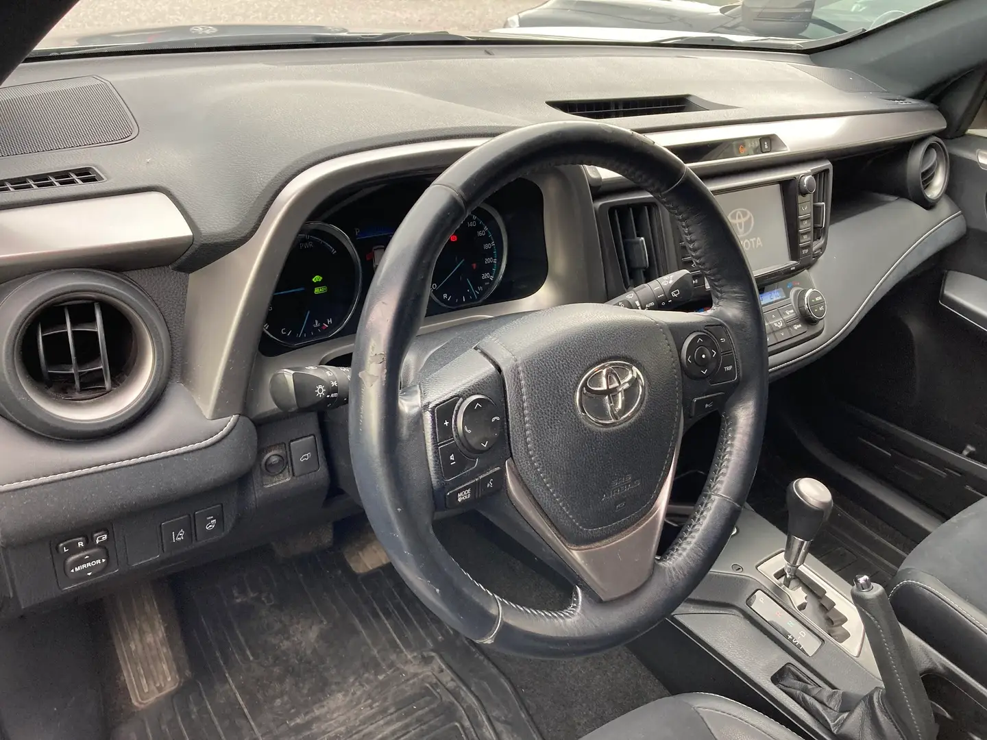 Car Image - 2FgQa3xC9SNDDdGvZoGtEK