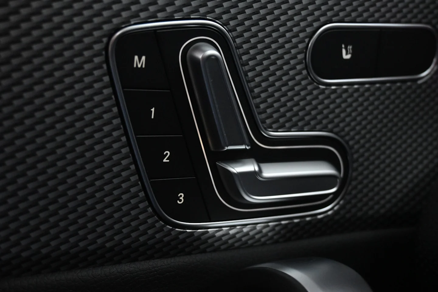 Car Image - 2GoZnysN3v2VwetC1suuLW