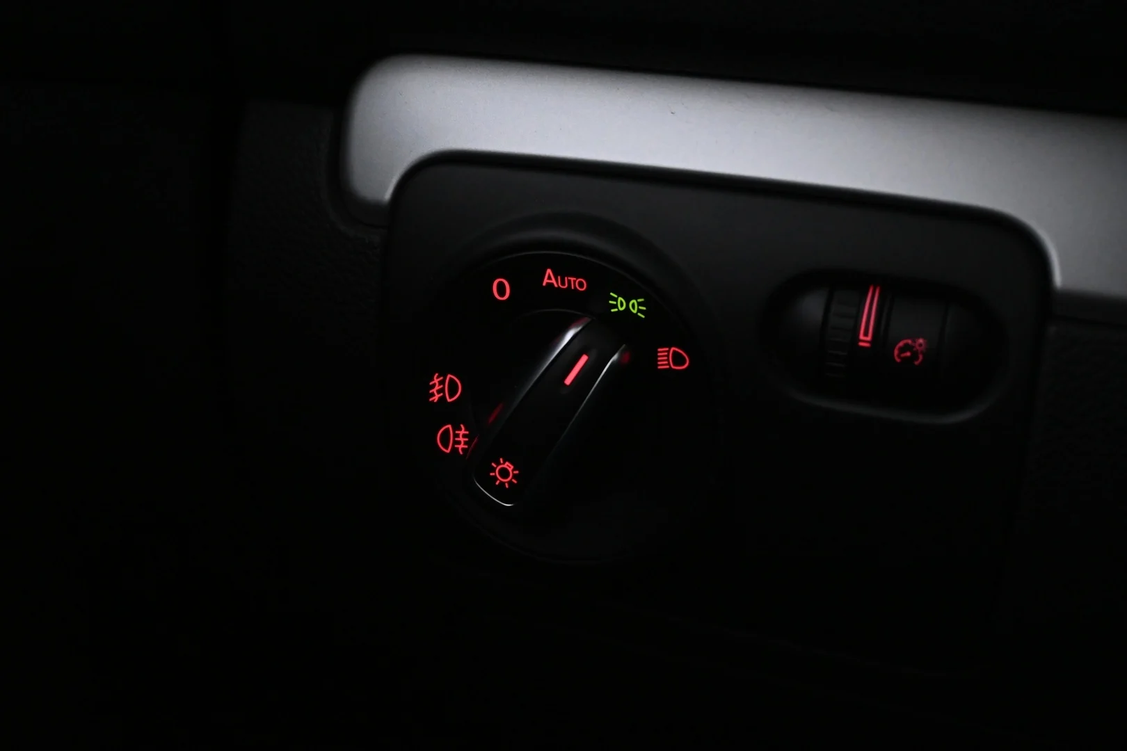 Car Image - 69ooroFoxleRgeXpqWQstv