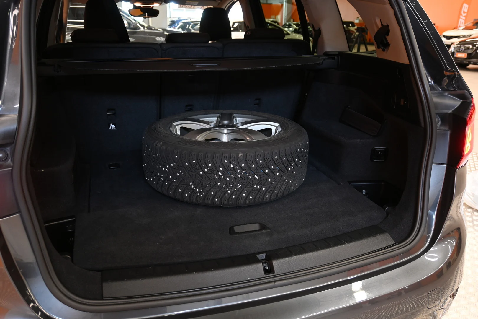 Car Image - 4eNhXNUVtVThljPSn8YYhV