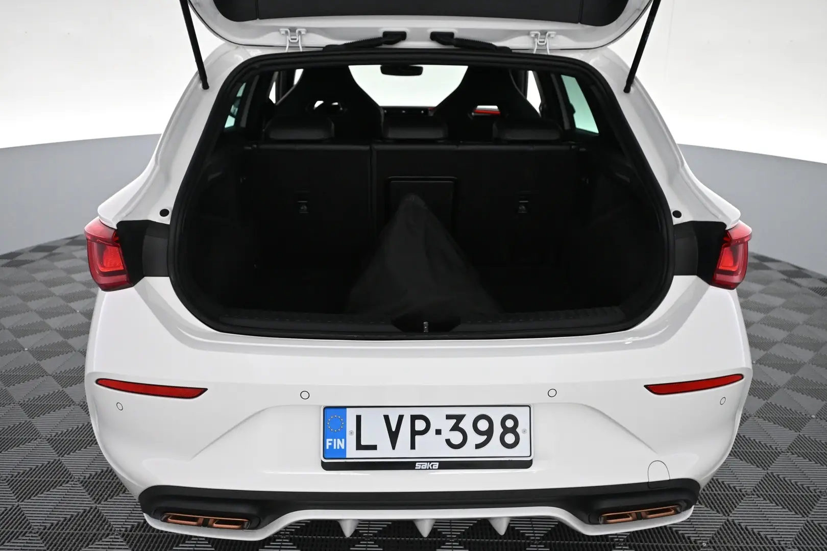Car Image - CLE6d5RX7Yrtf2PdRiecQ