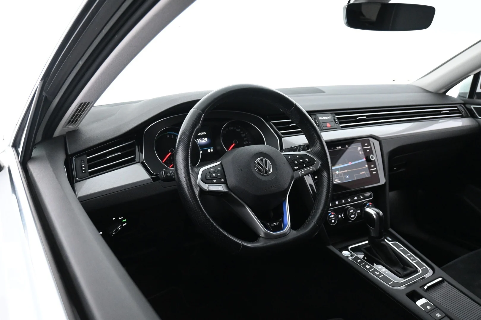 Car Image - 3ZcTS4GAyuLLJl7HdsAbTs