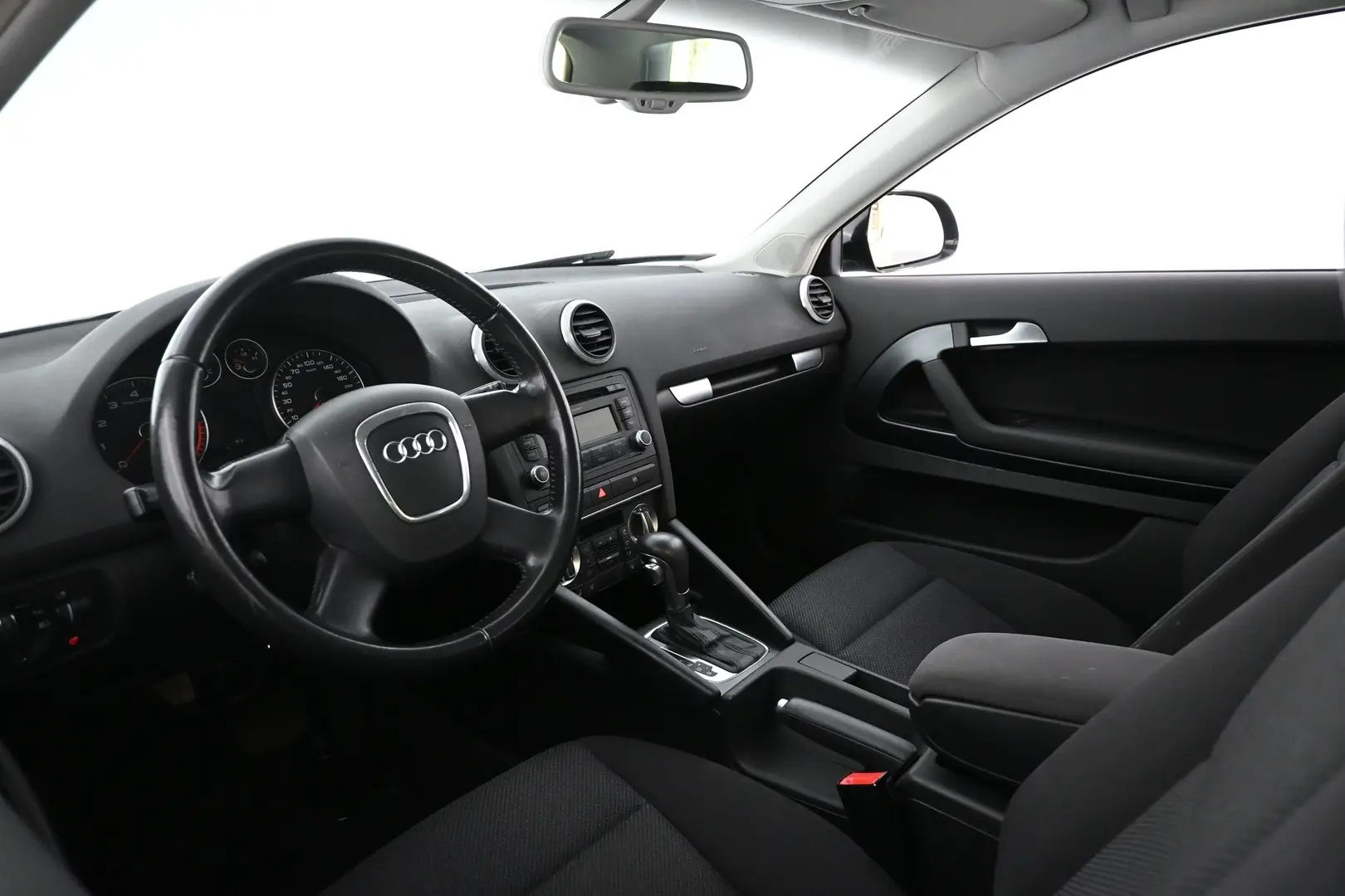Car Image - 77i0YOQxEd3REugvMcAYaY