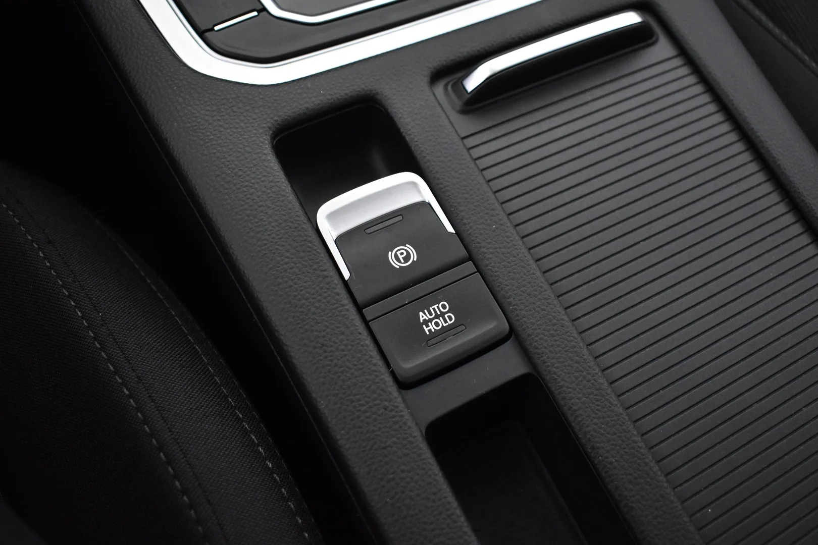 Car Image - 4icwGVazx8dHRzhR4ym7OO