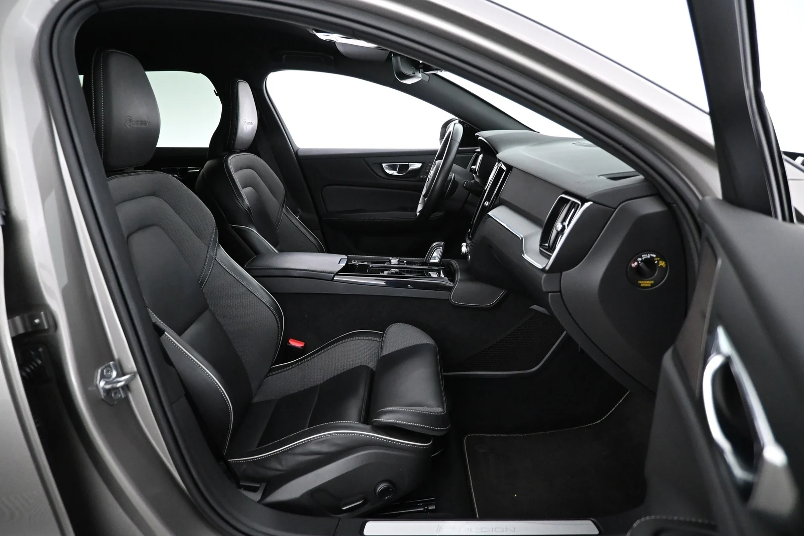 Car Image - 2p3vxSQ9pbt25Zf9tgDiny