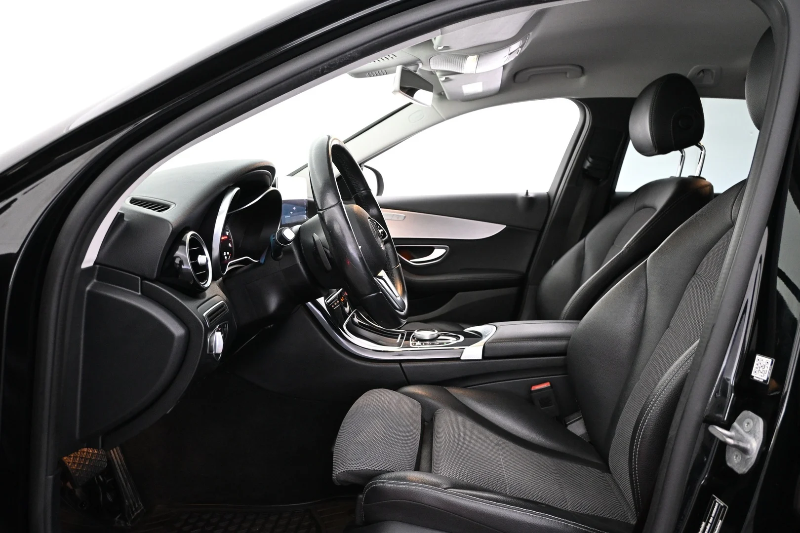 Car Image - 3gUIPtBjSSizwZx139HtQ6
