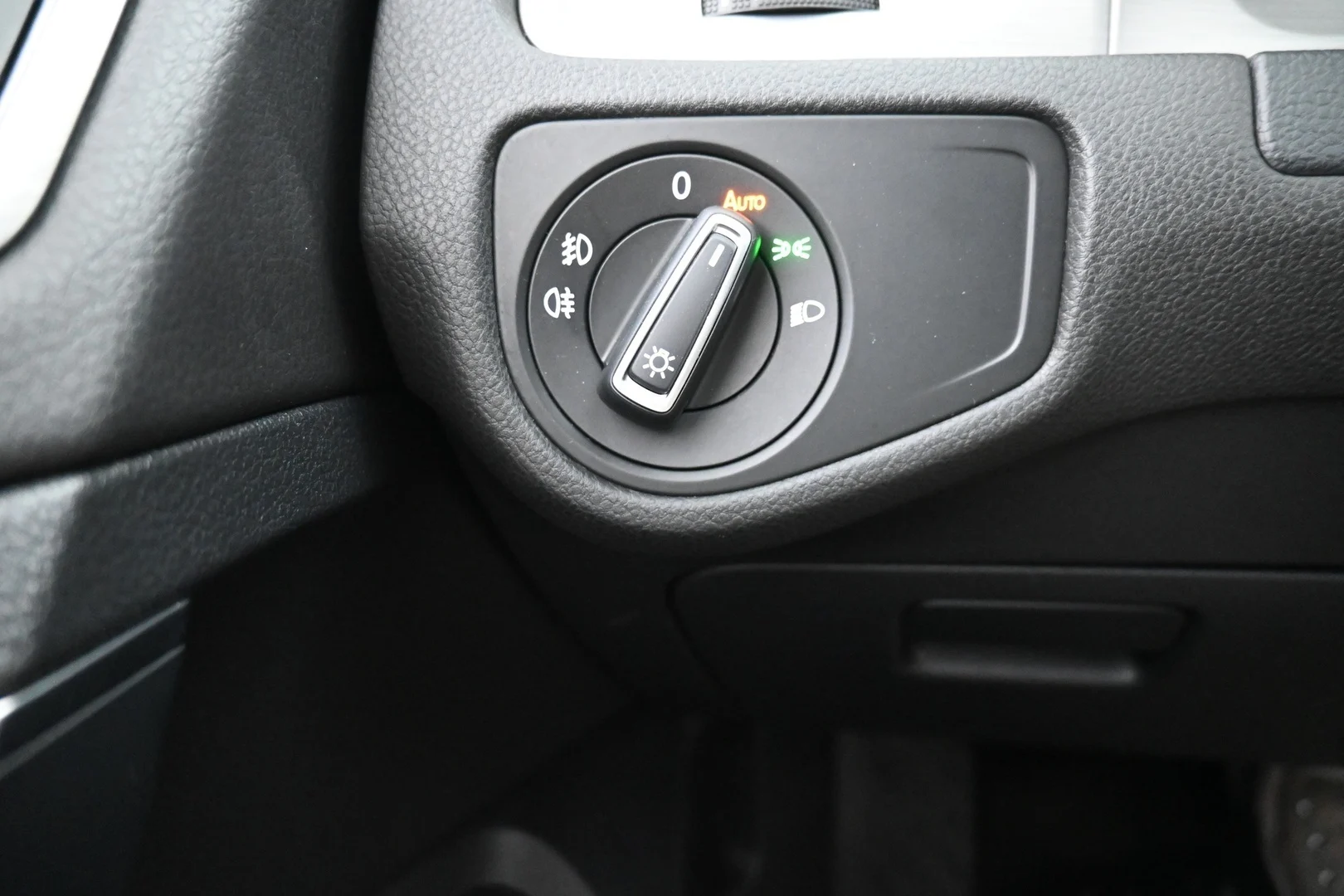 Car Image - 5oO8iSKiQTGAmKukknGjFd