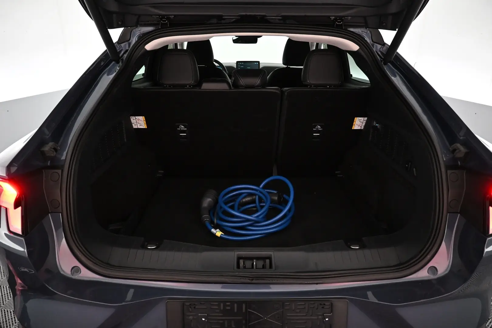 Car Image - 6mFM6Qmv7PLwhsI9PAZOq9
