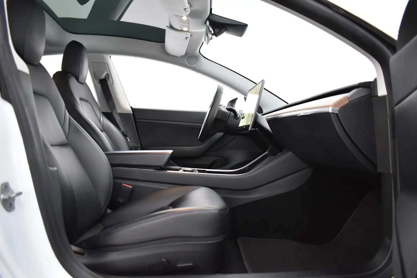 Car Image - 7vwJO3nUxQC7Z0RNCU2Brs
