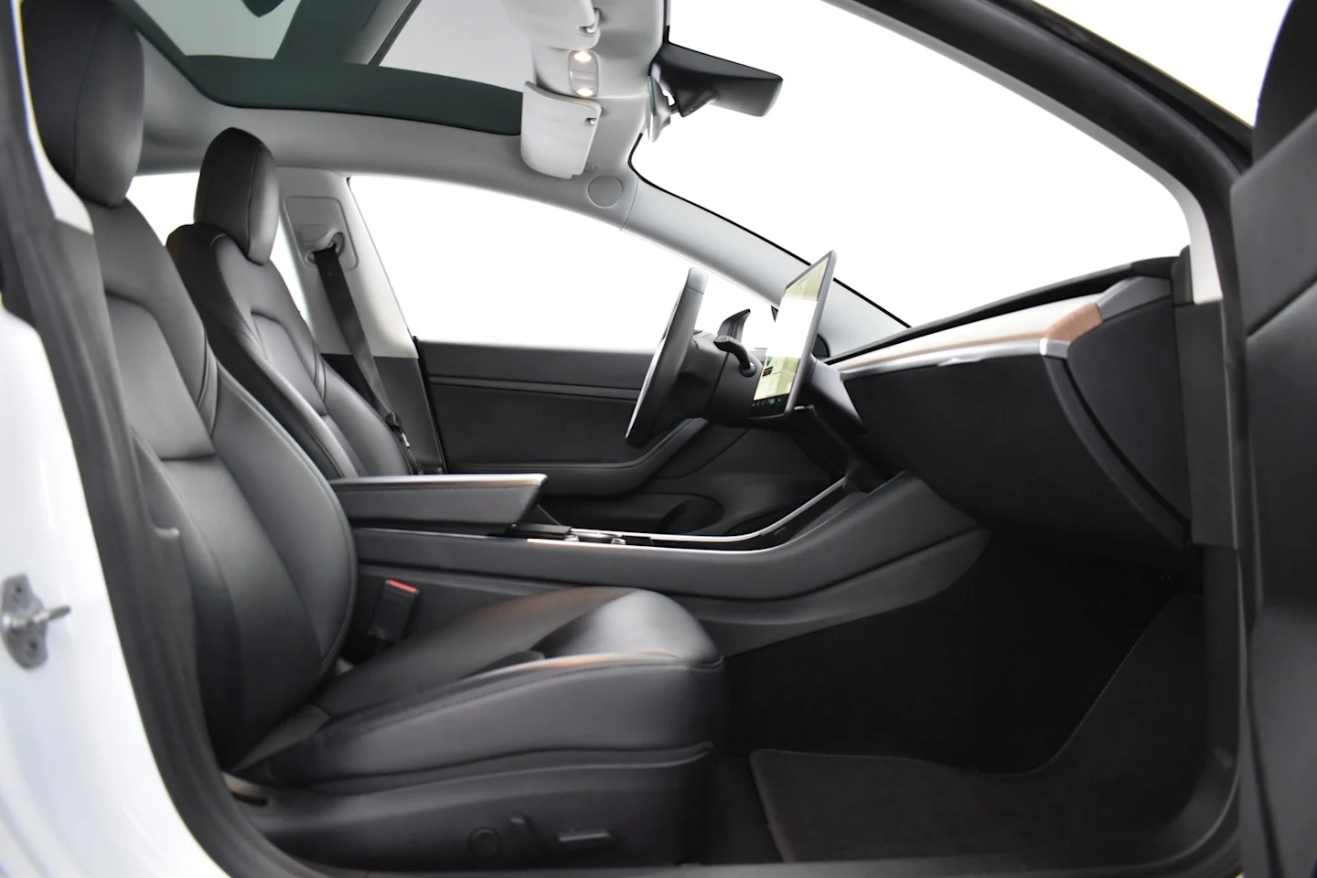 Car Image - 7vwJO3nUxQC7Z0RNCU2Brs