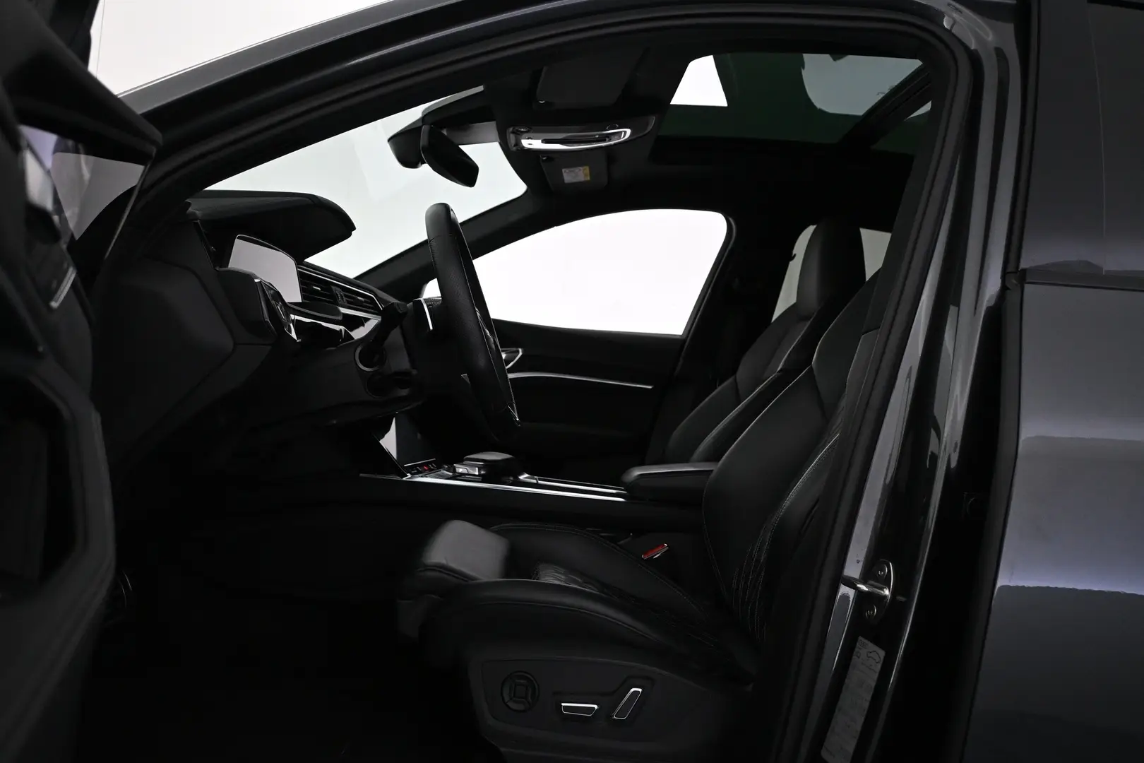 Car Image - 5trnScceGtxTrC4zPXKTCt