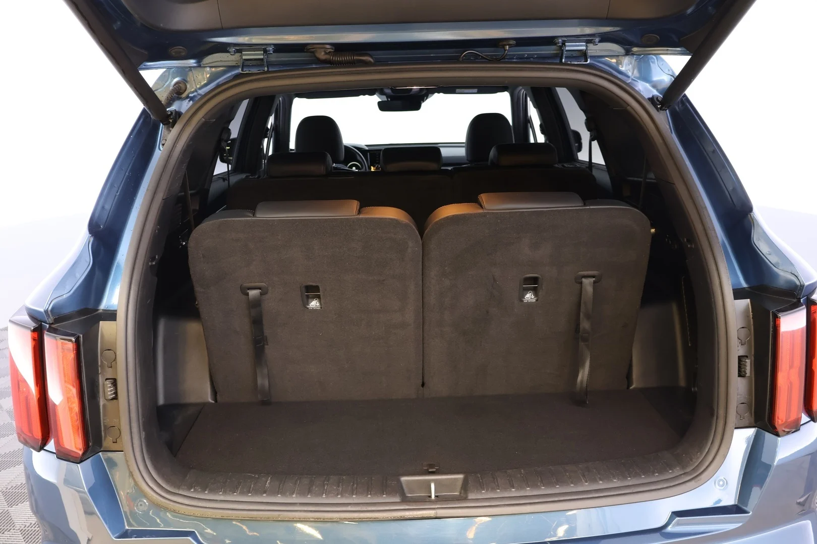 Car Image - 1A9ylQQb1DFi6UddE2rNRq