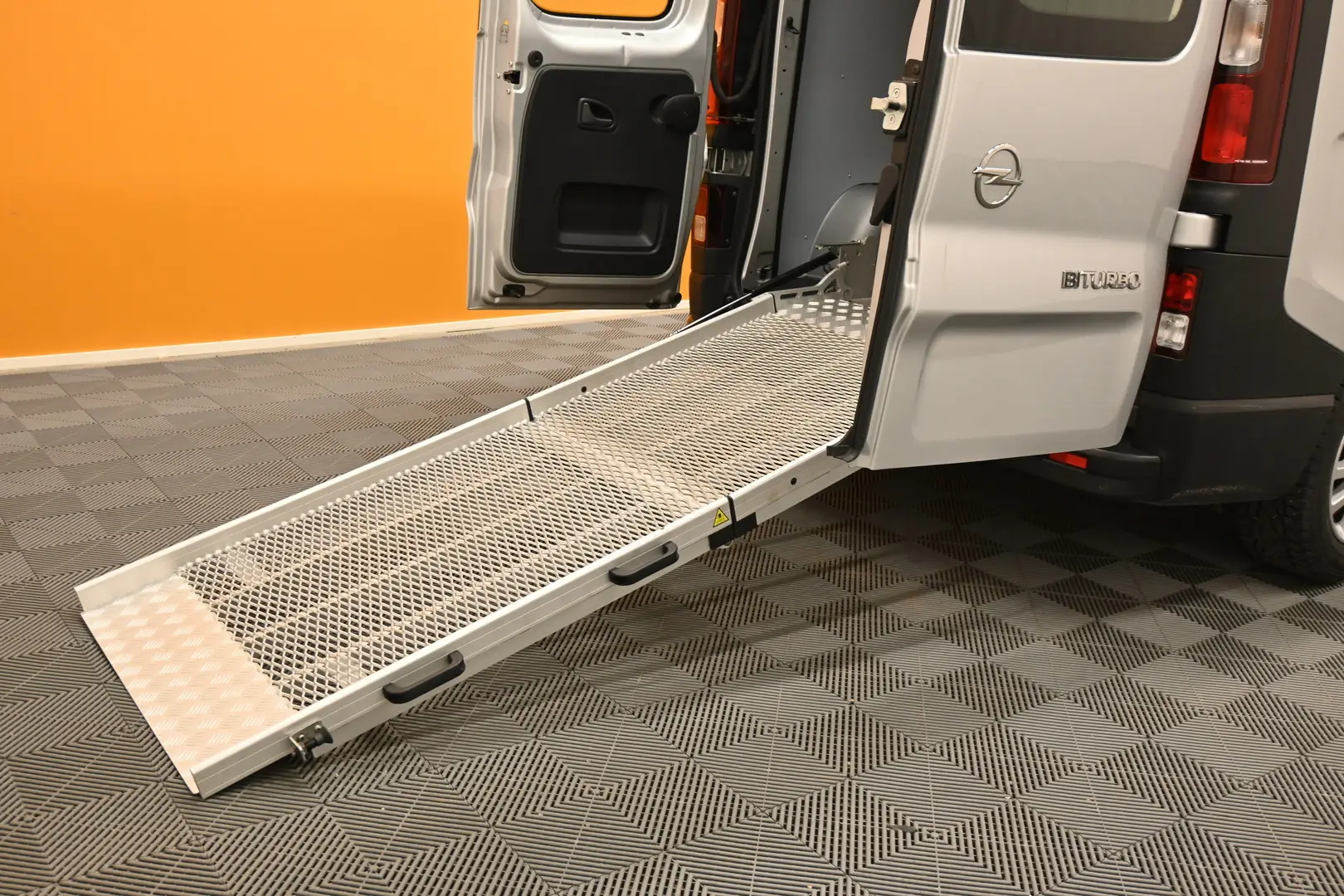 Car Image - hvM0YvGNOHx8gDRN7X5oR