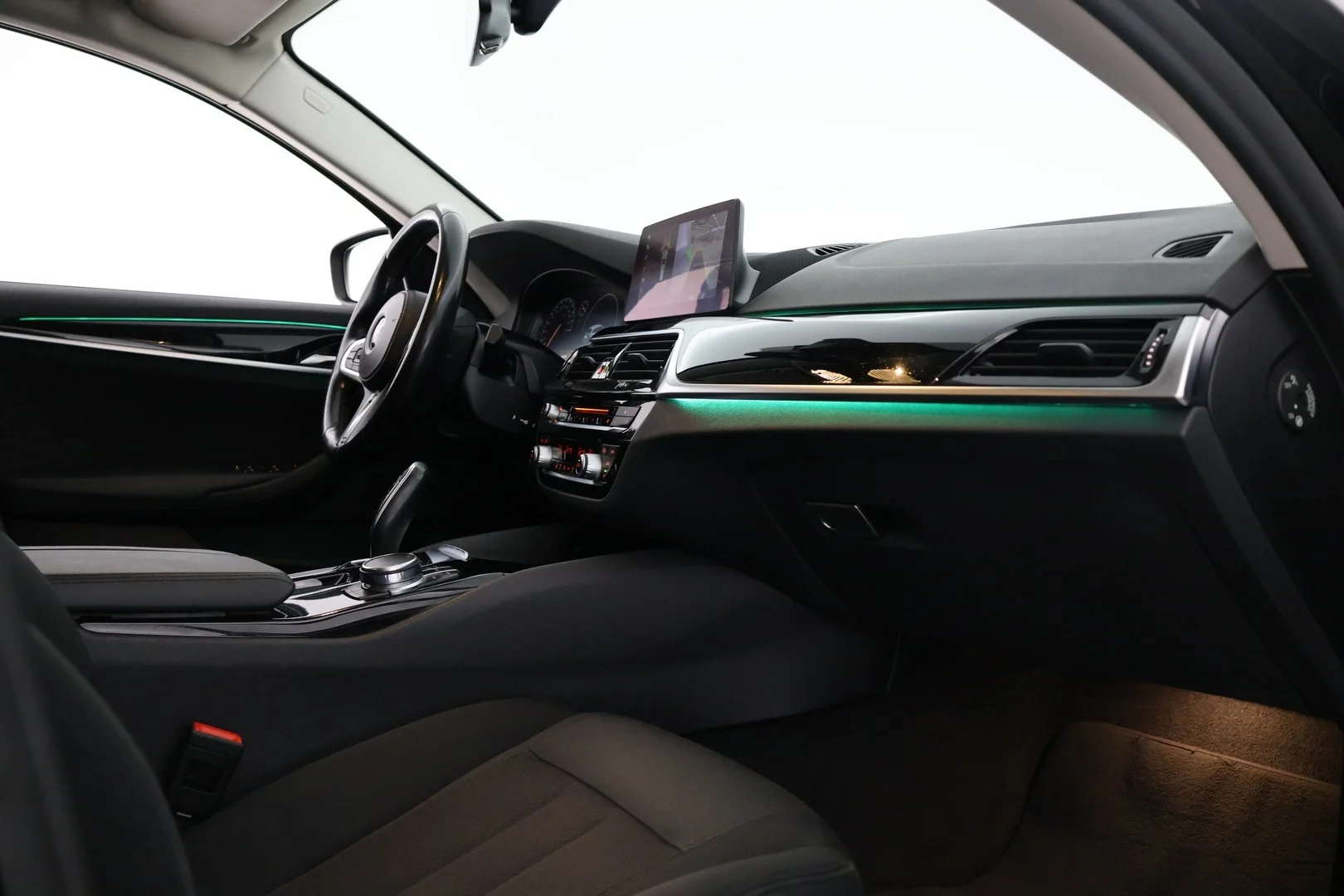 Car Image - 4gkiOL7HSZGBhY18i7W1up