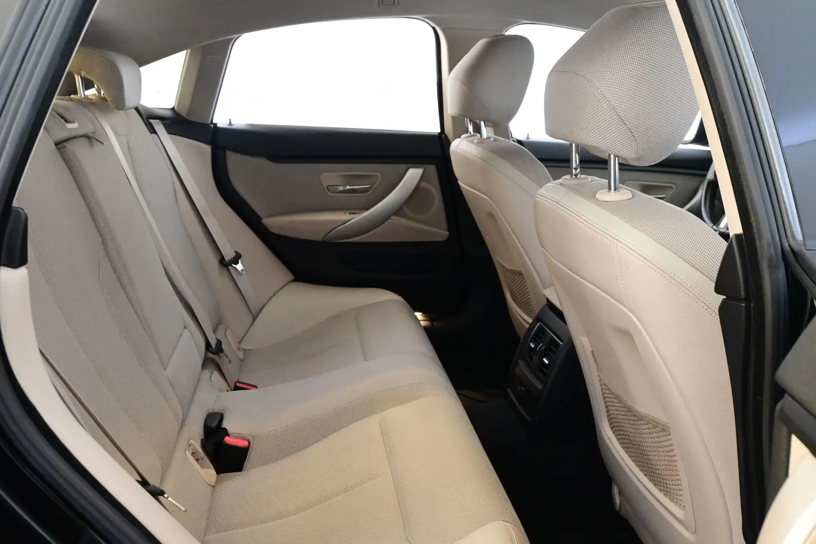 Car Image - 3IdlYemUscD6YniFGMtLoC